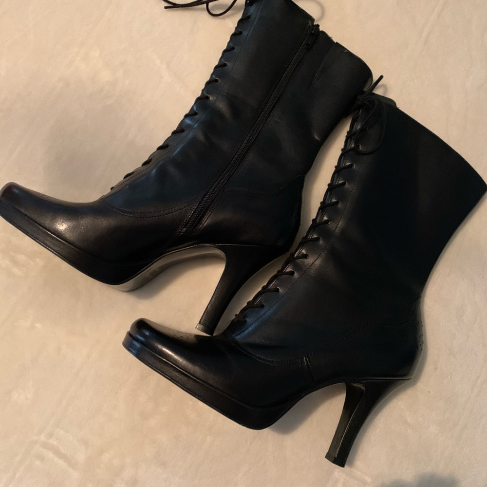 🖤Nine West Black Mid-calf Leather Boots!